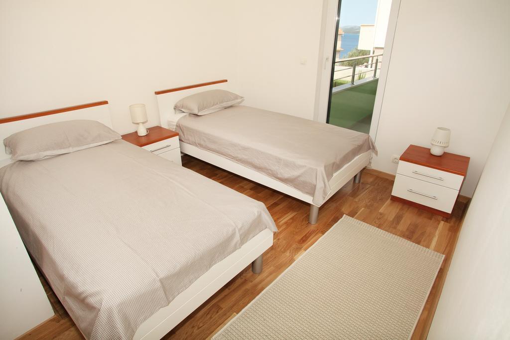 Apartments Delta Trogir Exterior photo