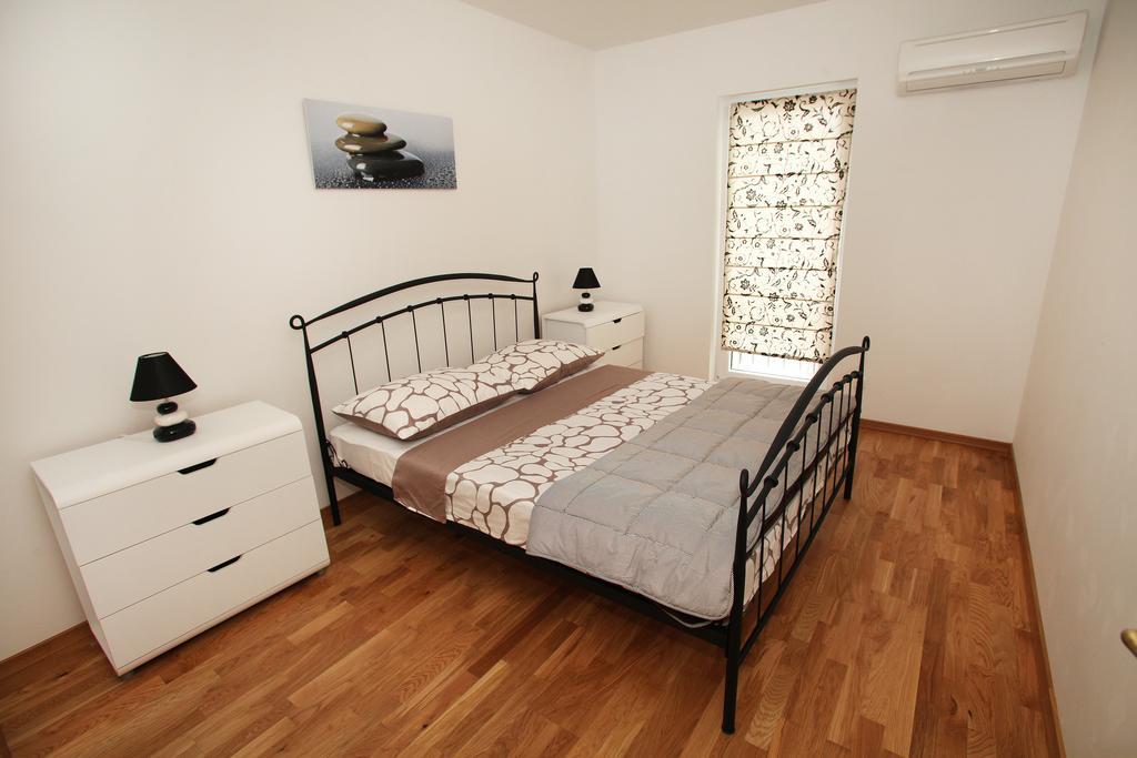 Apartments Delta Trogir Exterior photo