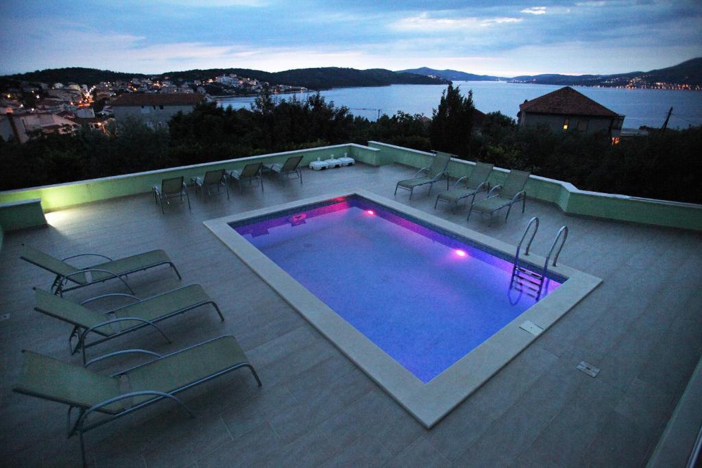 Apartments Delta Trogir Exterior photo